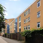Beautiful & Vibrant 2Bd Home W Balcony - Hackney!