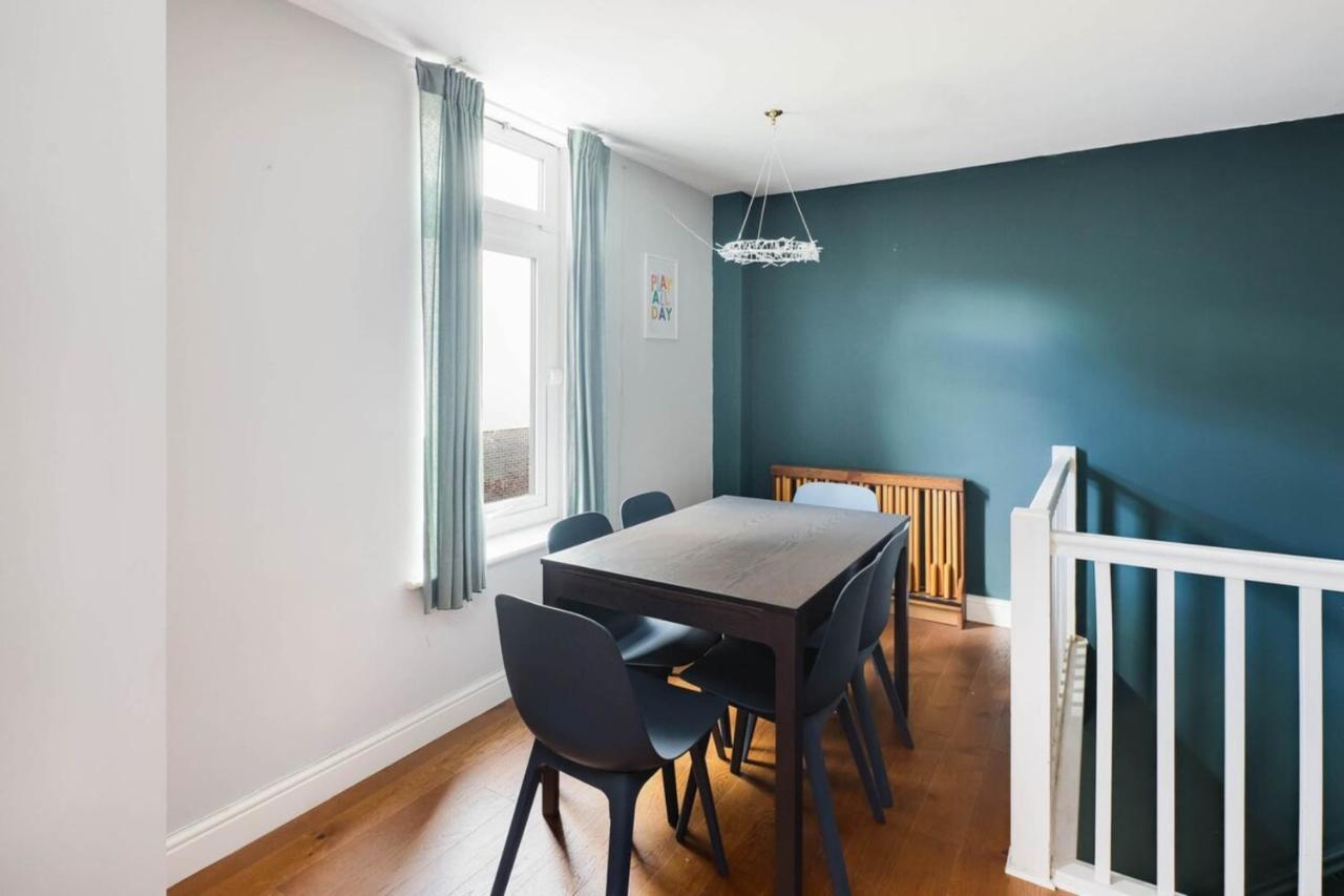 Beautiful & Vibrant 2bd W Balcony - Hackney! *